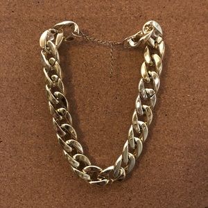 Gold chain necklace